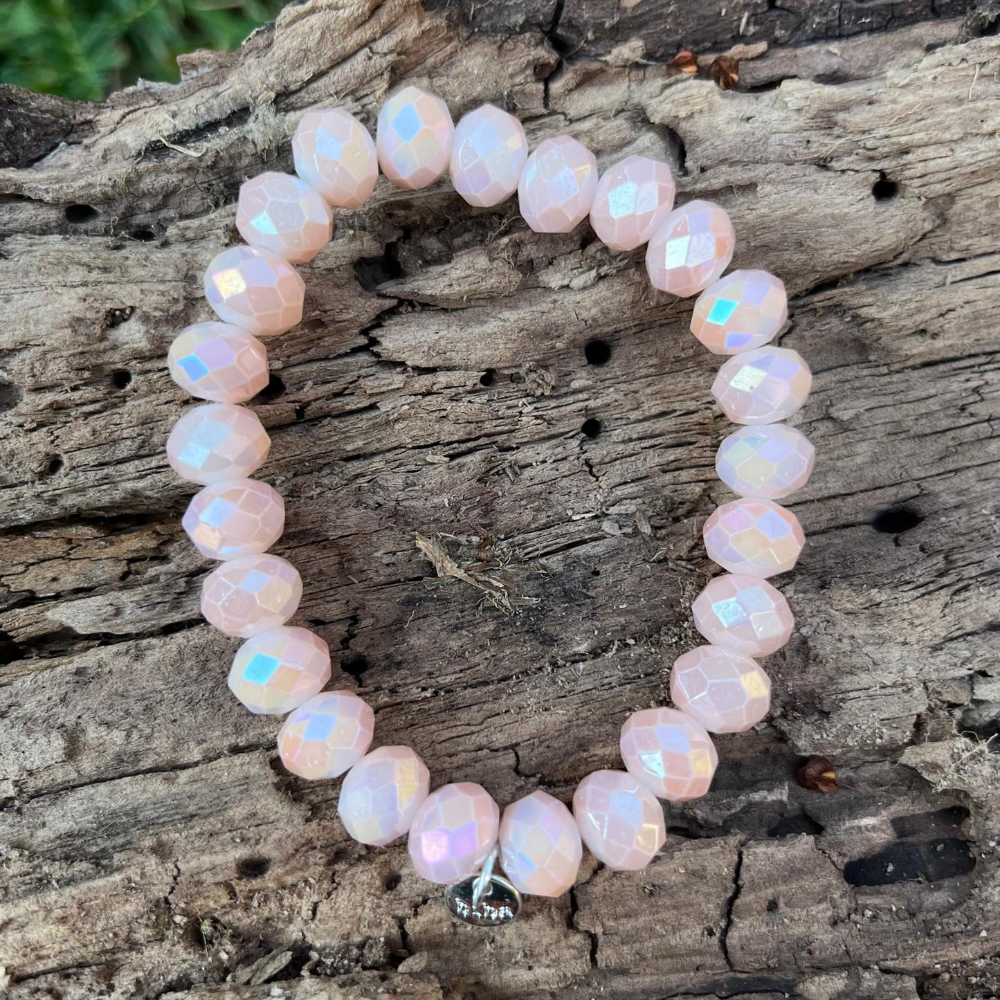 Rosafarbenes Kristallperlen-Armband mit facettierten Glasperlen auf elastischem Band – elegantes Damenarmband von Stubenmuckelig