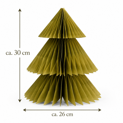 Grüner Tannenbaum aus gefaltetem Papier auf weißem Hintergrund mit Maßangaben: ca. 30 cm hoch und ca. 26 cm breit.